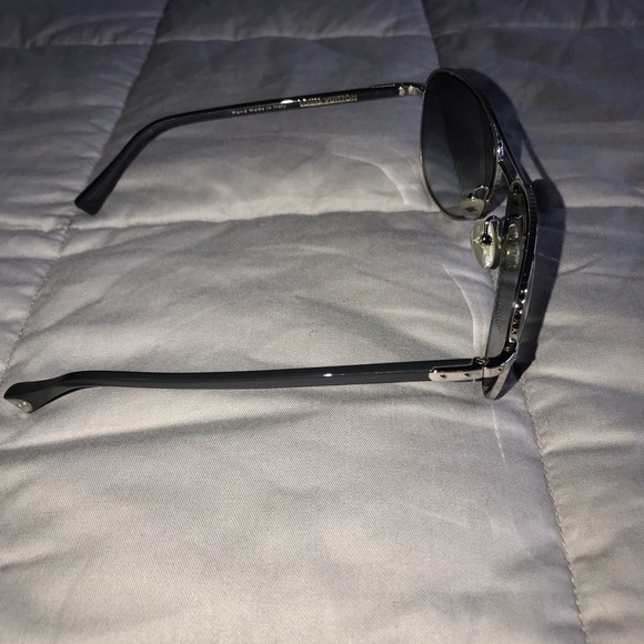 Louis Vuitton Monogram Aviators - Picture 4 of 8